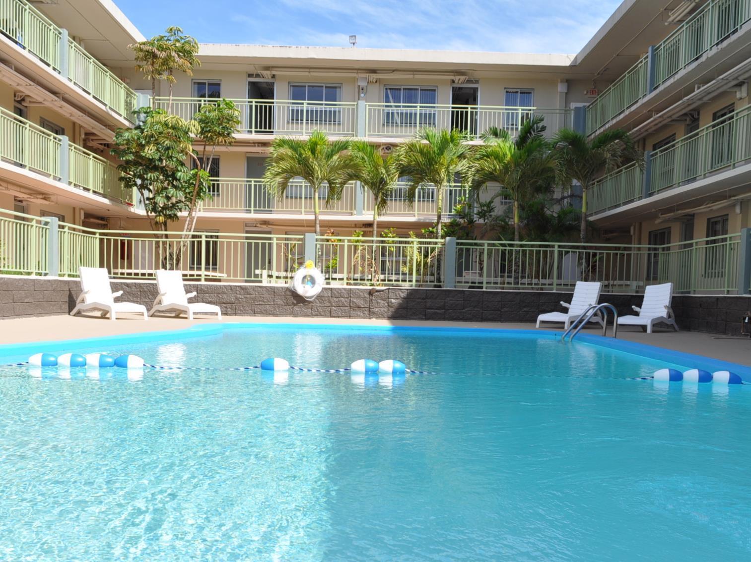 Mai'Ana Airport Plaza Aparthotel Tamuning Esterno foto