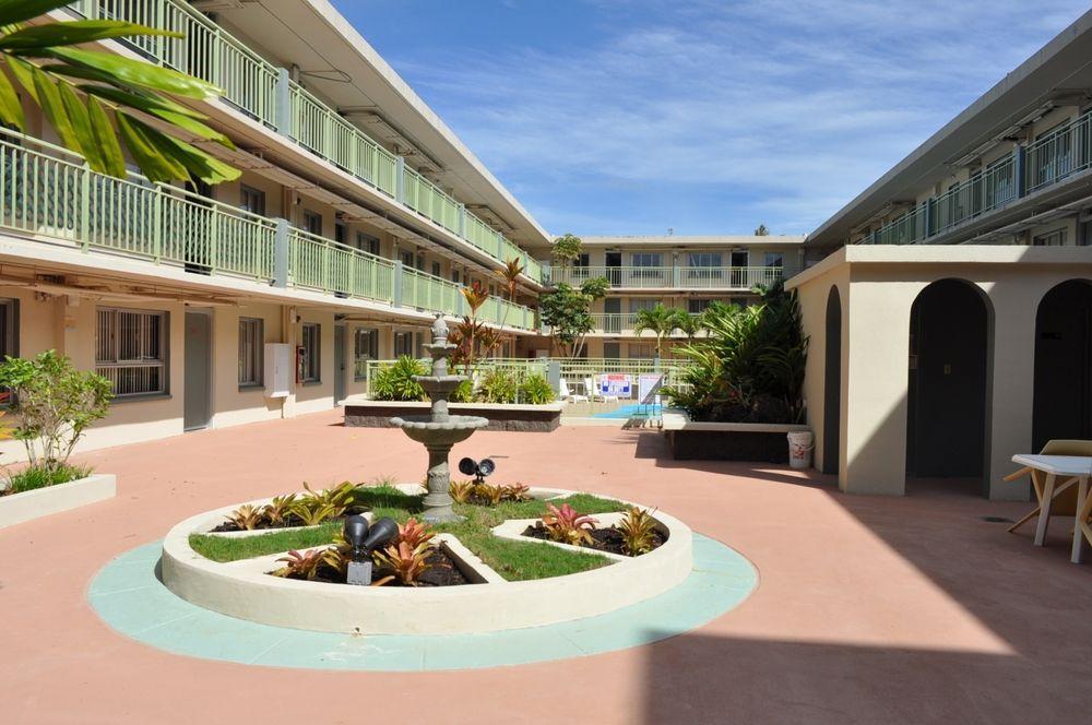 Mai'Ana Airport Plaza Aparthotel Tamuning Esterno foto