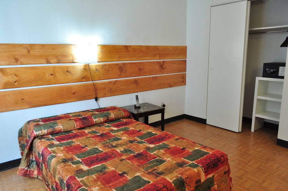 Mai'Ana Airport Plaza Aparthotel Tamuning Esterno foto