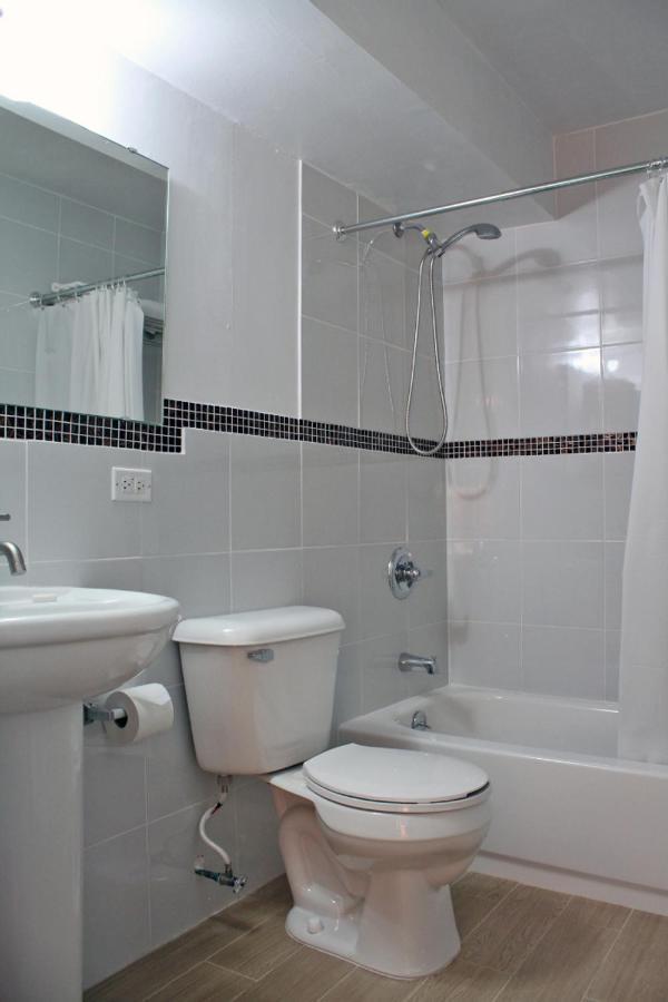 Mai'Ana Airport Plaza Aparthotel Tamuning Esterno foto