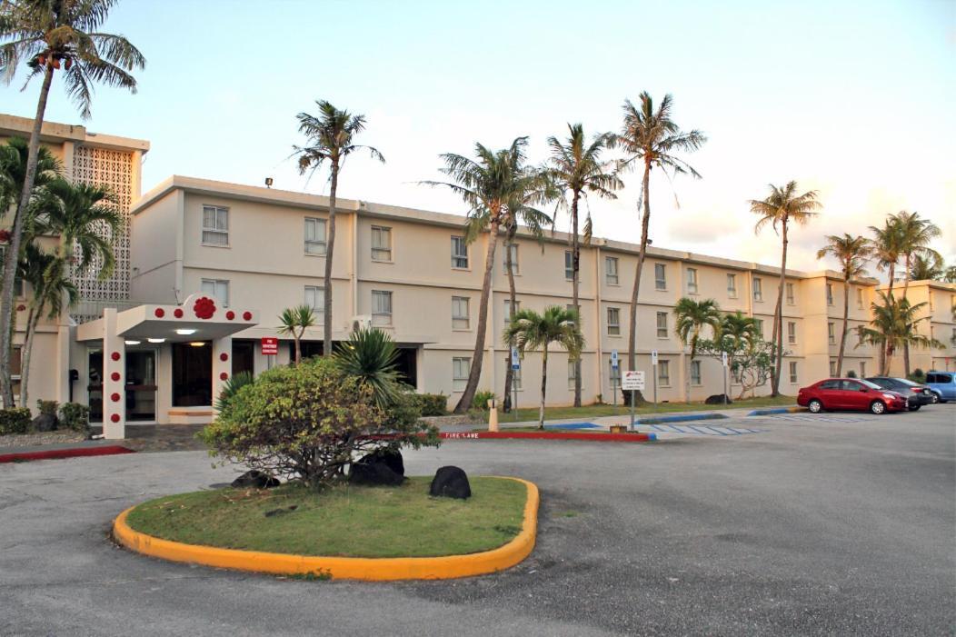 Mai'Ana Airport Plaza Aparthotel Tamuning Esterno foto